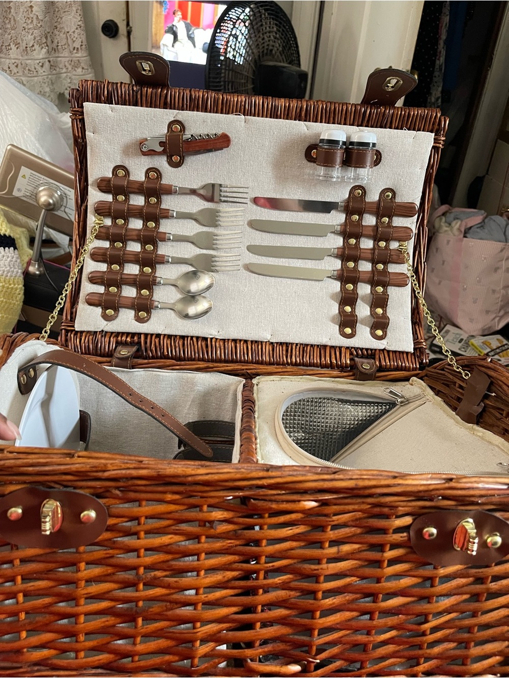 Wicker Picnic Basket Set with Brown Cutlery Straps